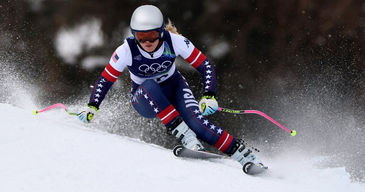 Lindsey Vonn hits the 2026 Winter Olympics slopes for the first time on her torn ACL