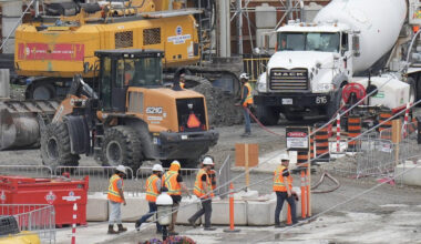 Province will not commit to opening date on new subway line in Toronto