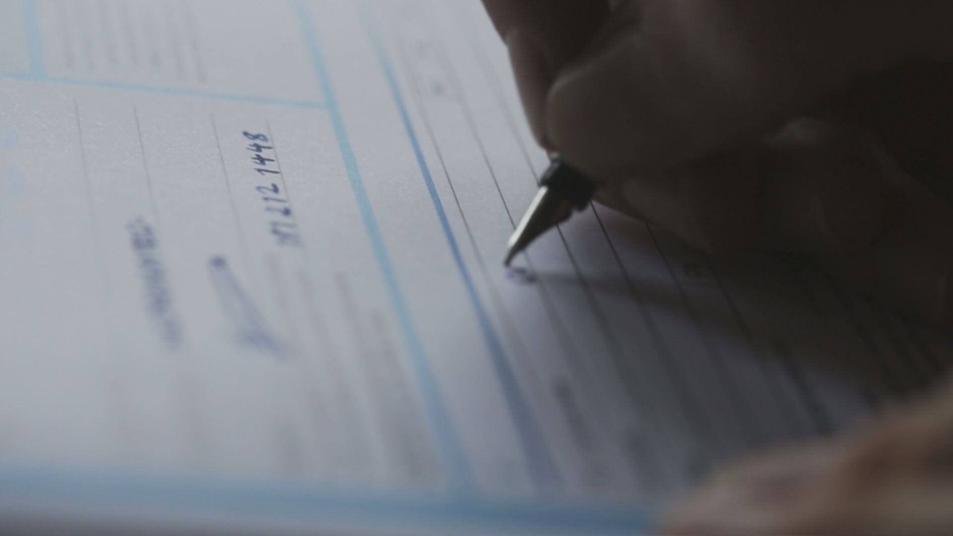 Click to play video: 'Business Matters: More Canadians missing non-mortgage debt payments'