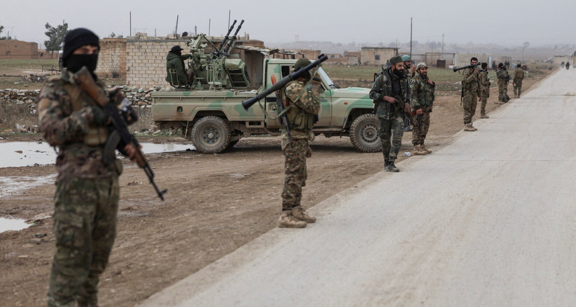 Syrian army takes over al-Shaddadi base after US withdrawal | Military News