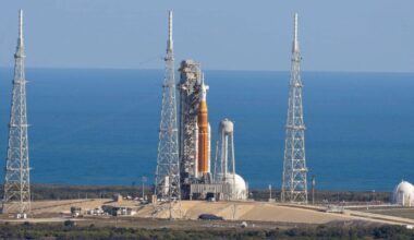 NASA to start slow-moving process returning moon rocket to hangar this week