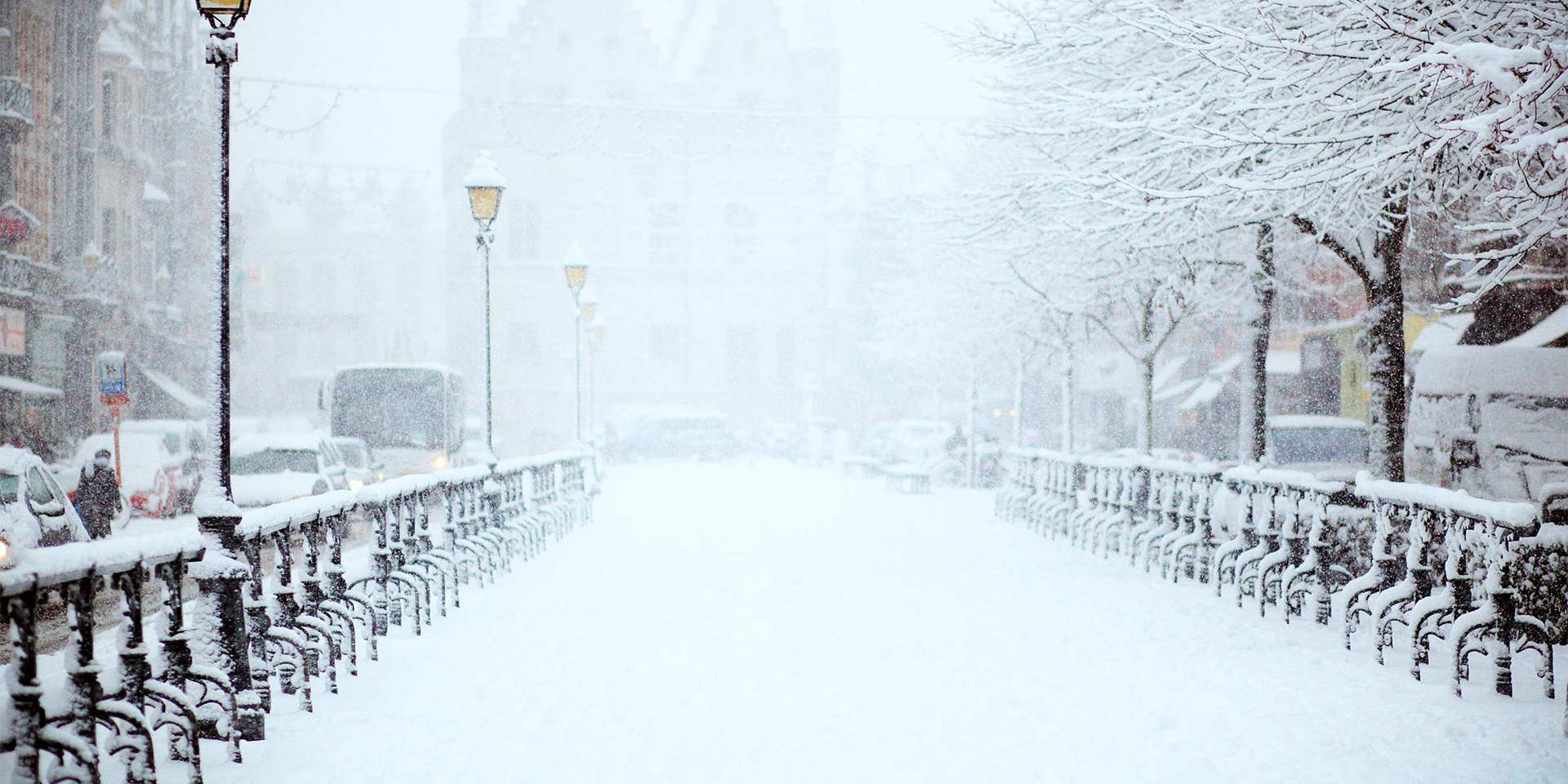 Snowfall and blizzard conditions