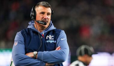 Patriots HC Mike Vrabel named 2025 AP NFL Coach of the Year