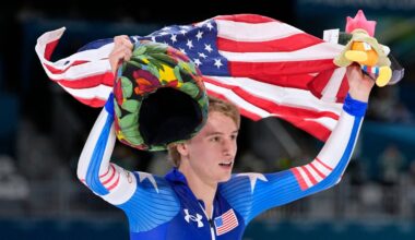 Jordan Stolz opens his bid for 4 golds by winning the 1,000 meters in speedskating : NPR
