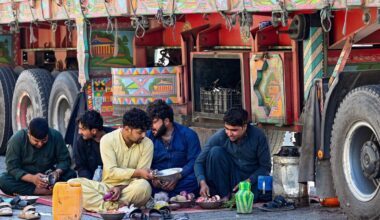 Pakistan-Afghanistan border closures paralyze trade along a key route : NPR