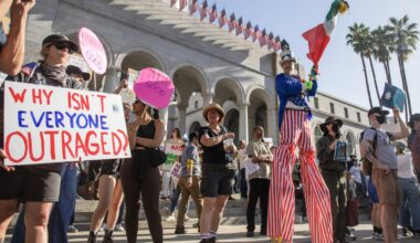 Autocracy concerns in the U.S. continue to grow : NPR