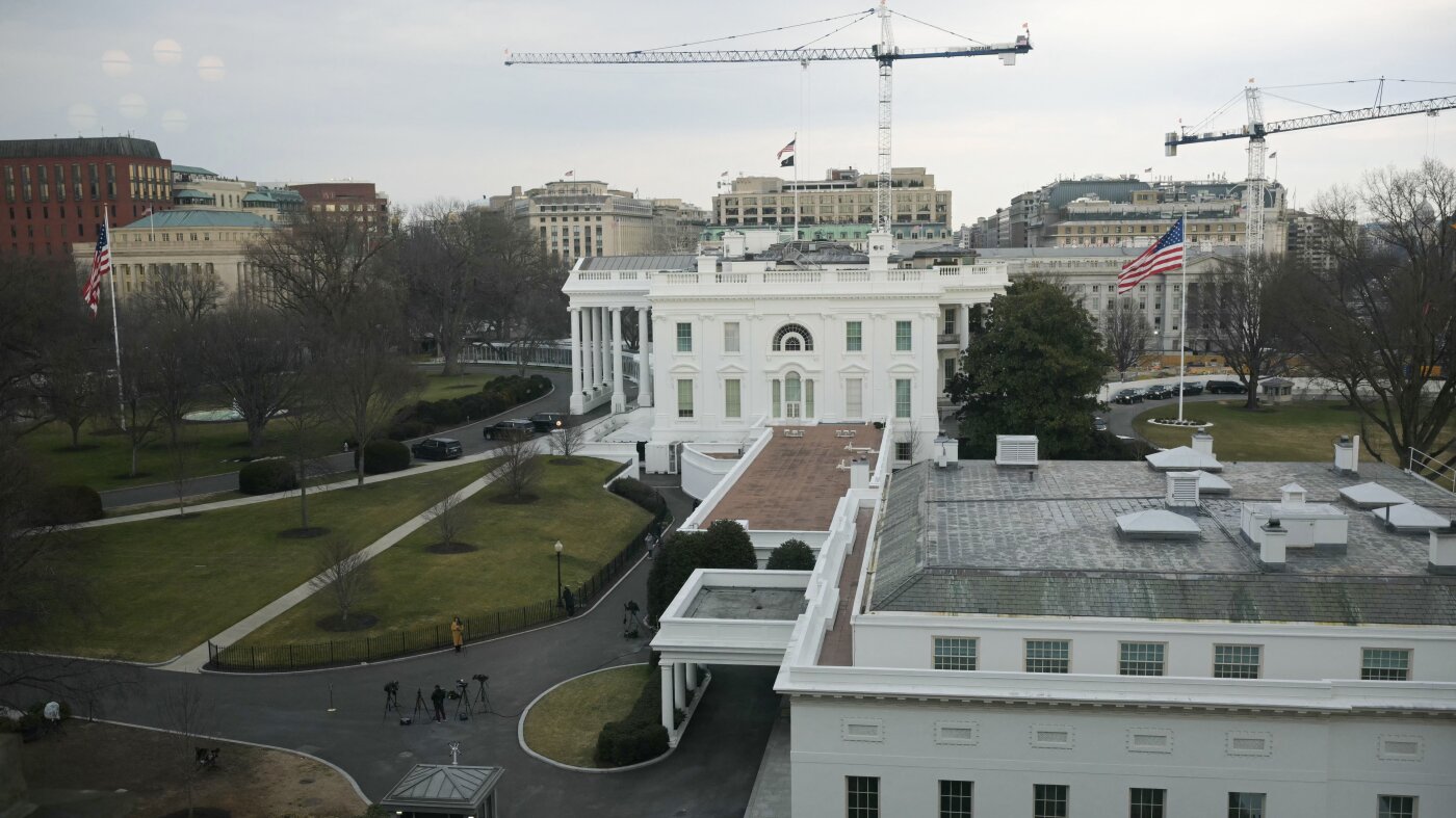 Trump’s ballroom project can continue for now, court says : NPR