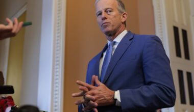 DHS expected to shut down as immigration talks falter : NPR