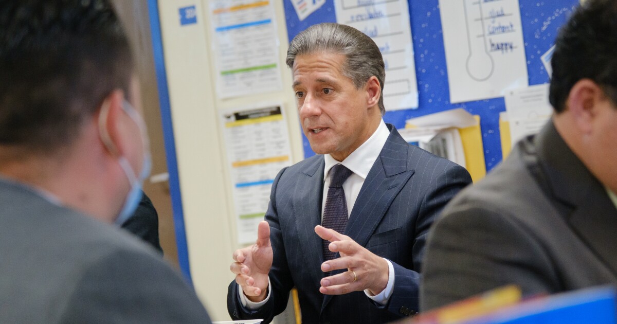 FBI raids LAUSD superintendent's home and office