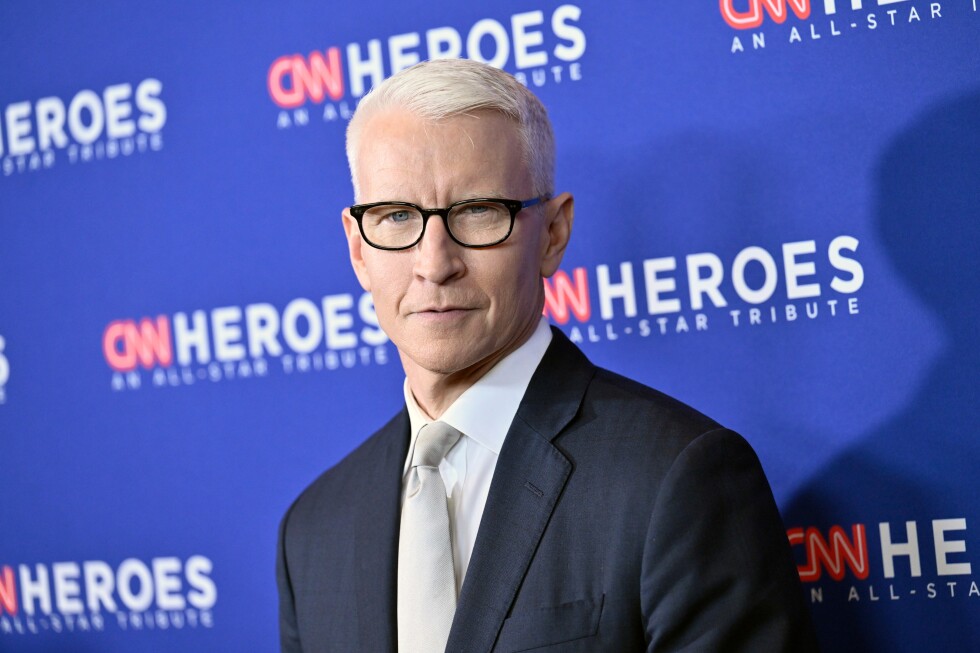 Anderson Cooper exits from '60 Minutes,' staying with CNN