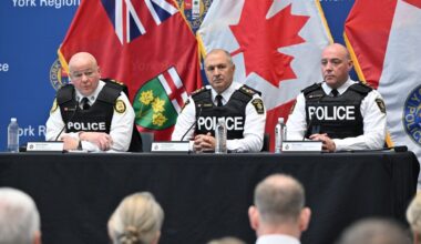 7 Toronto police officers arrested and face charges of passing information to the mob