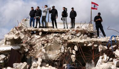 Israeli forces seize a local official and Hamas ally in southern Lebanon