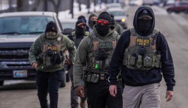 Reports of immigration agents in disguise stoke fears in Minnesota