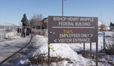 Federal judge extends order protecting refugees in Minnesota from being arrested and deported