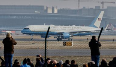 Air Force One will be painted red, white and blue