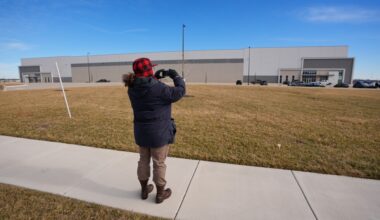 Trump's ICE detention plans face local resistance