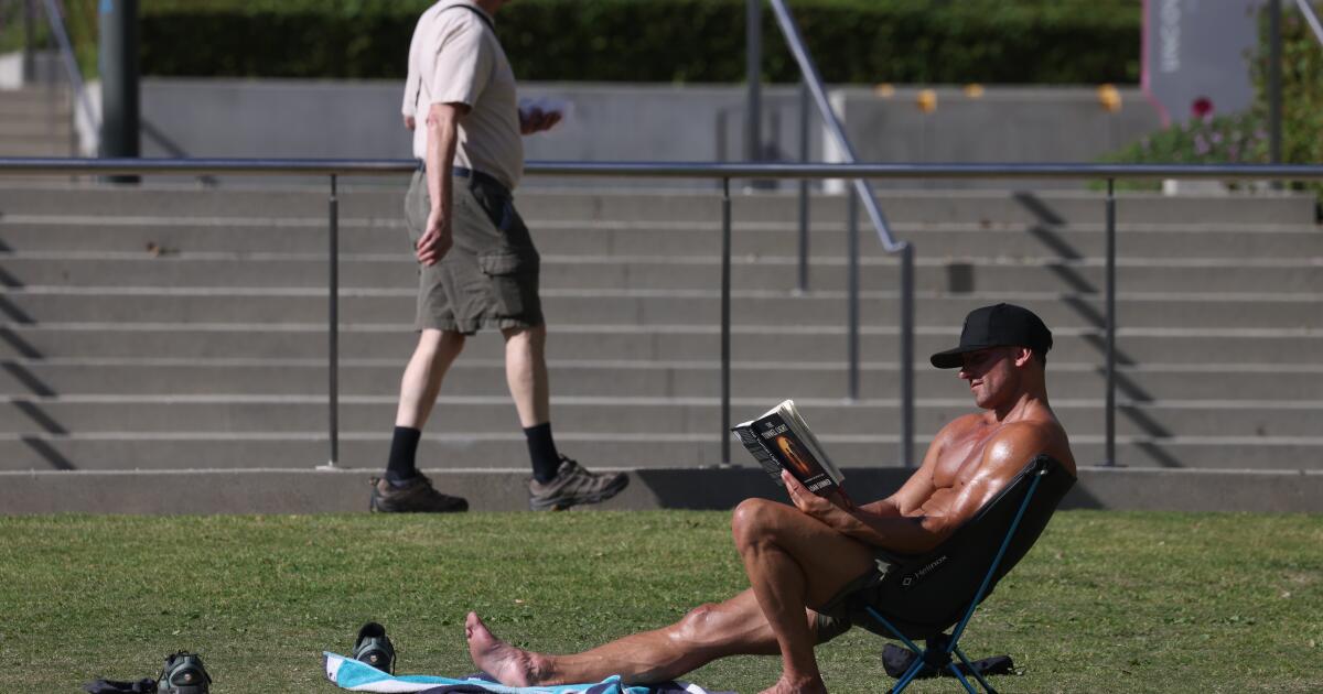 As teeth chatter across the U.S., SoCal is a hot spot: What to expect this week