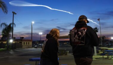 Southern California sky is lit up by Valentine's Day SpaceX launch