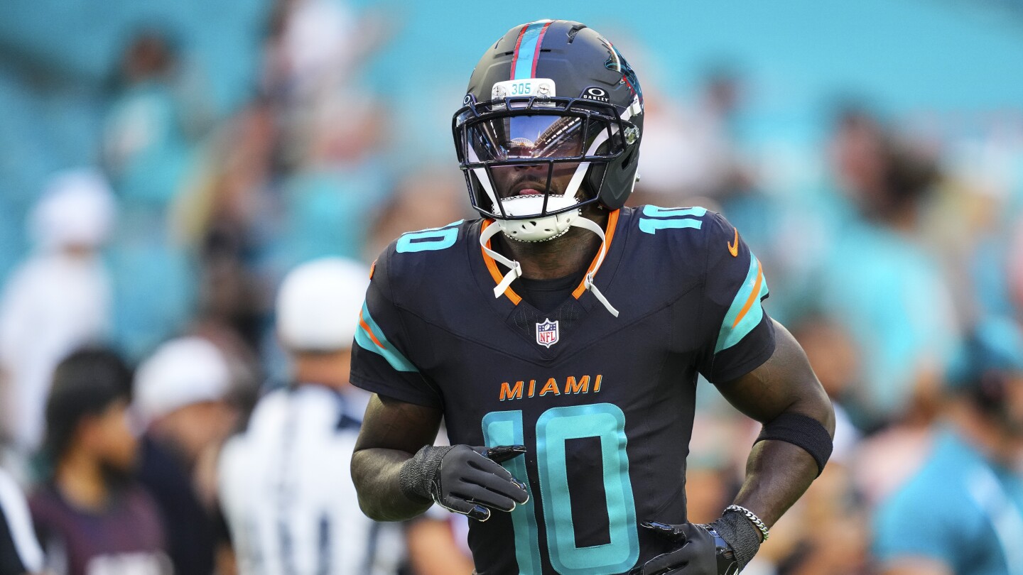 As expected, the Dolphins are moving on from Tyreek Hill