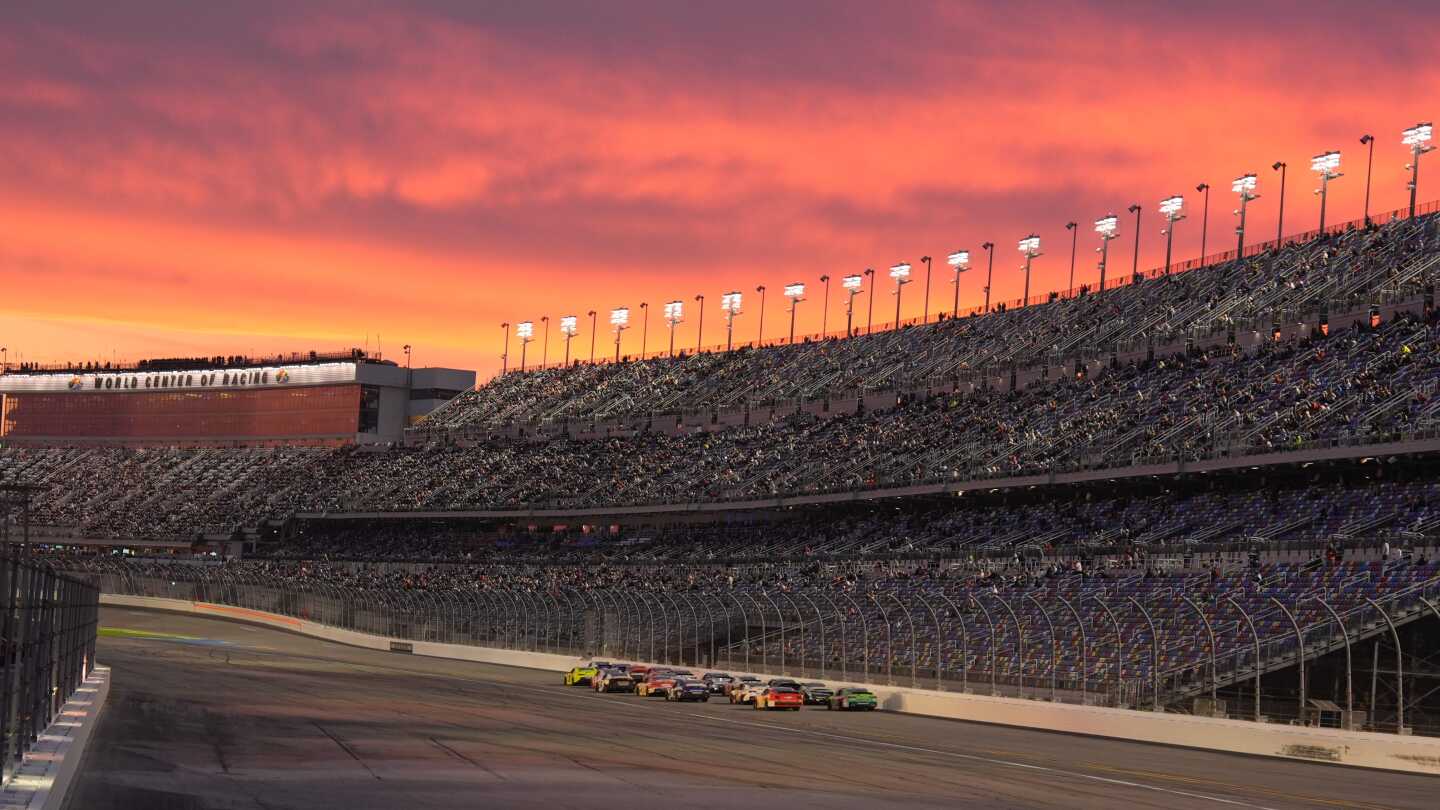 What time is the Daytona 500 on today? Weather forecast for NASCAR's Great American Race
