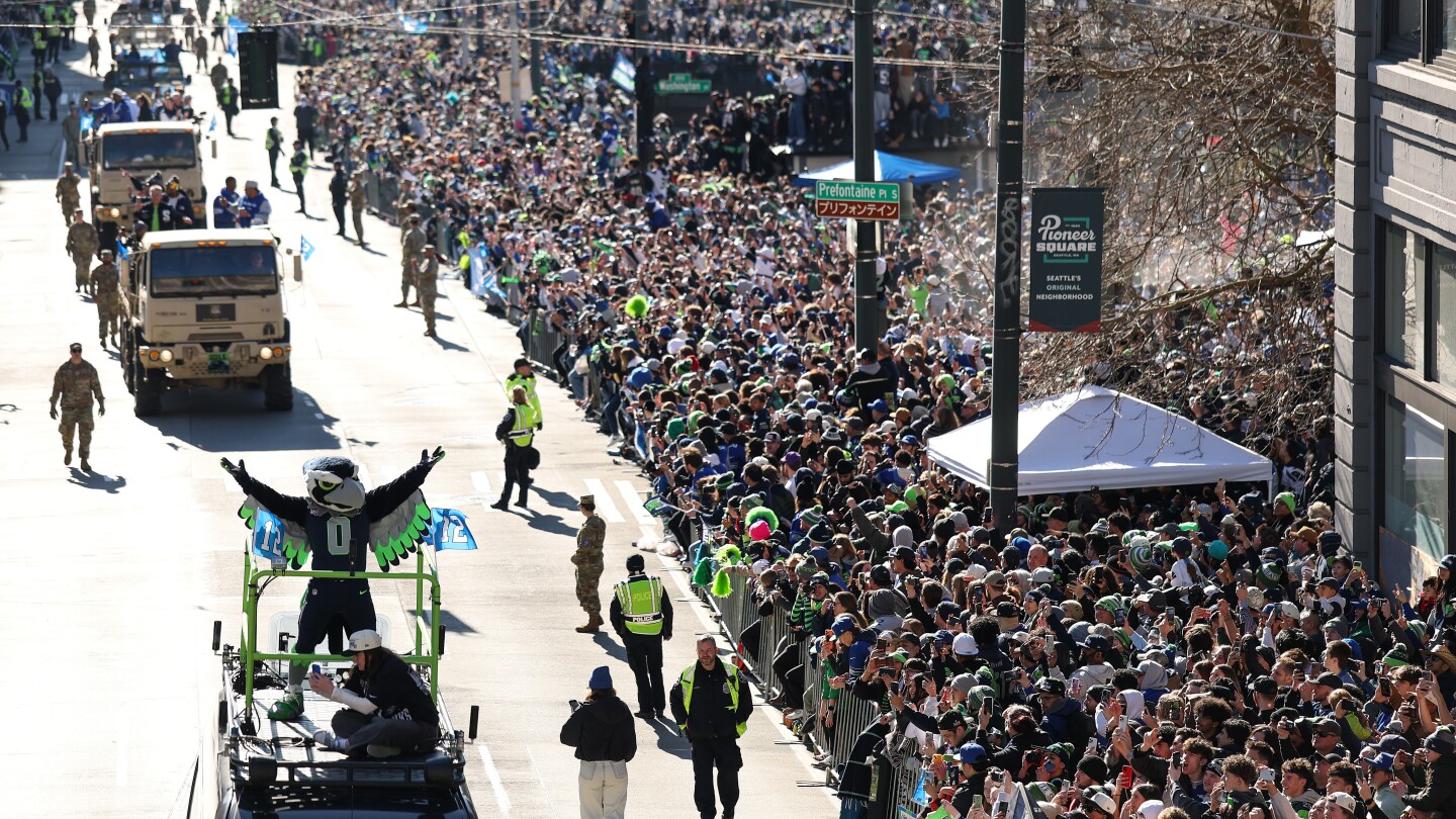 Seattle schools see increased student and teacher absences for Super Bowl parade