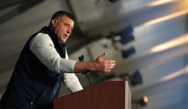 Coach of the Year: Mike Vrabel