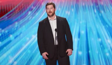 Bears OL Joe Thuney wins first-ever NFL Protector of the Year award