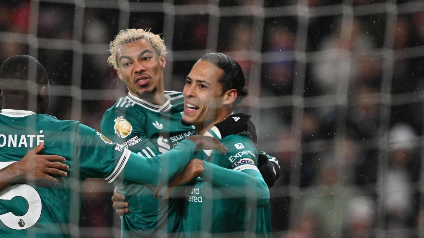 Virgil van Dijk sets Premier League goal record for Liverpool