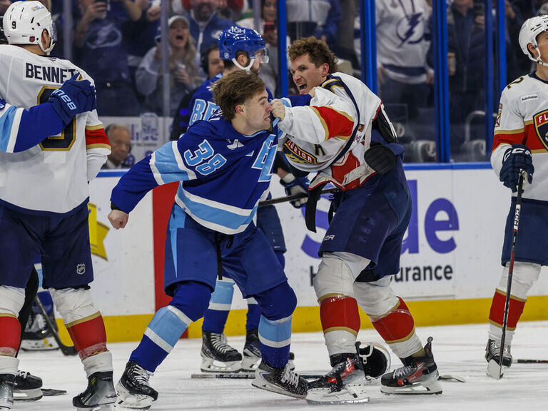 Tkachuk, Hagel fight again as part of Battle of Florida brawl