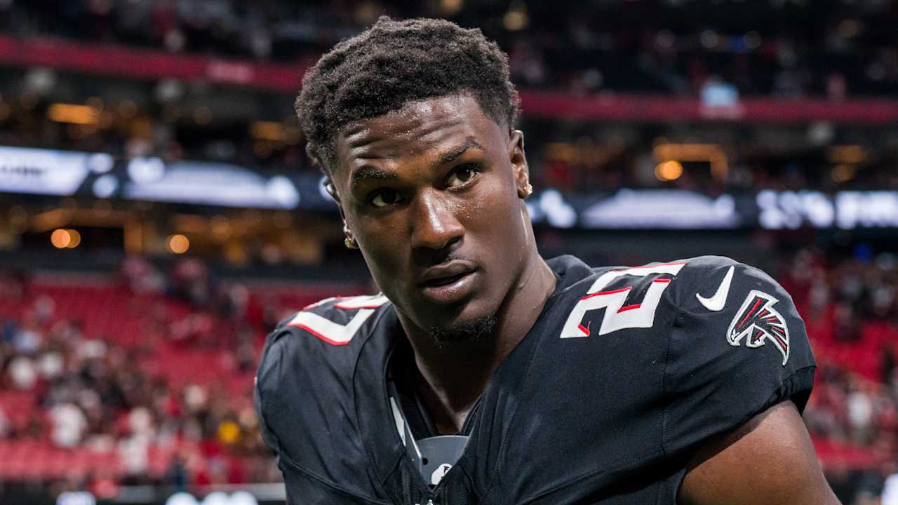Falcons linebacker James Pearce Jr. arrested on aggravated battery, aggravated stalking charges