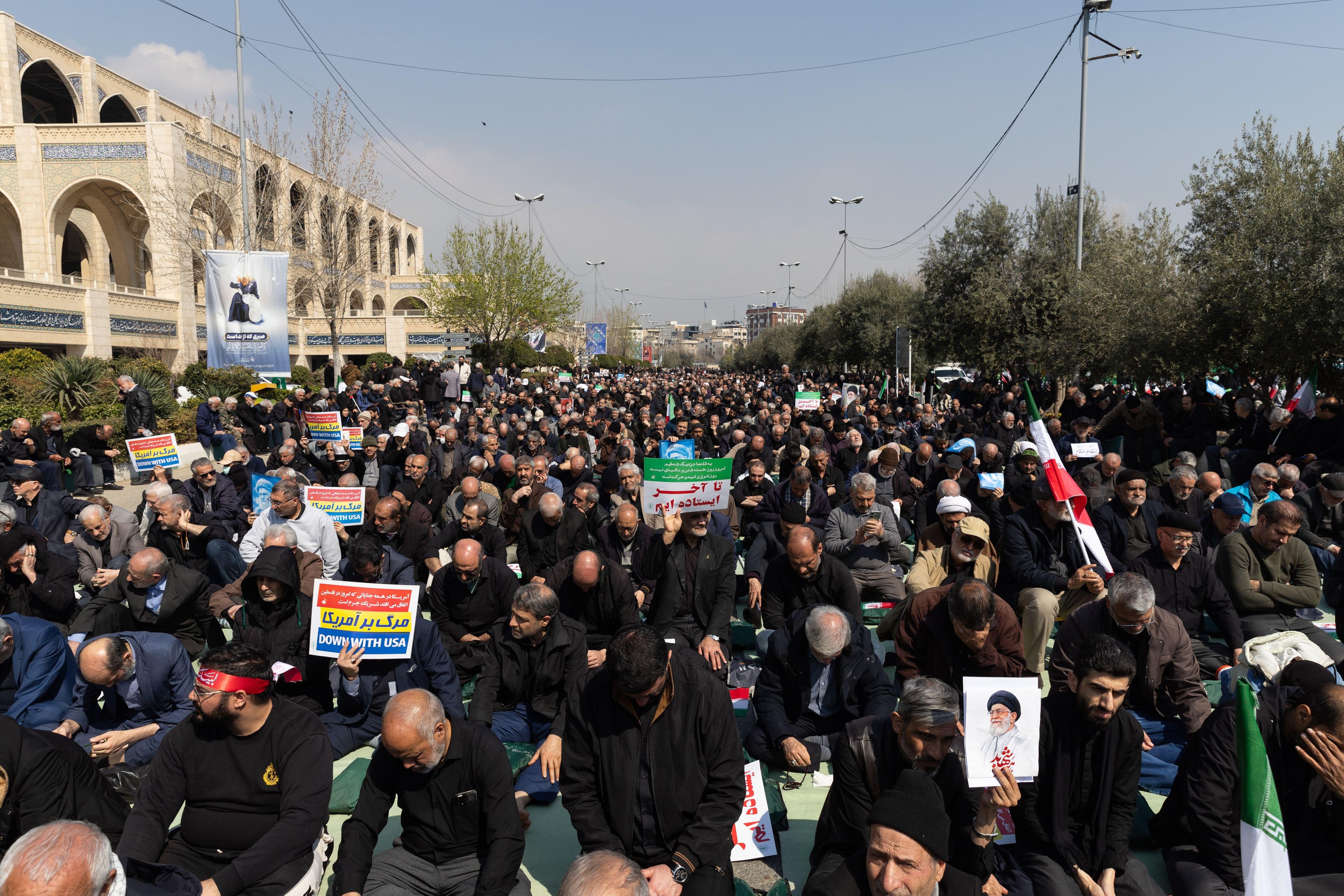 Tehran, Iran. 06th Mar, 2026. Thousands of pro-government attend Tehran Friday prayers at Imam Khomeini prayer hall during US-Israeli attacks on Iran. (Photo by Sobhan Farajvan/Pacific Press) Credit: Pacific Press Media Production Corp./Alamy Live Ne