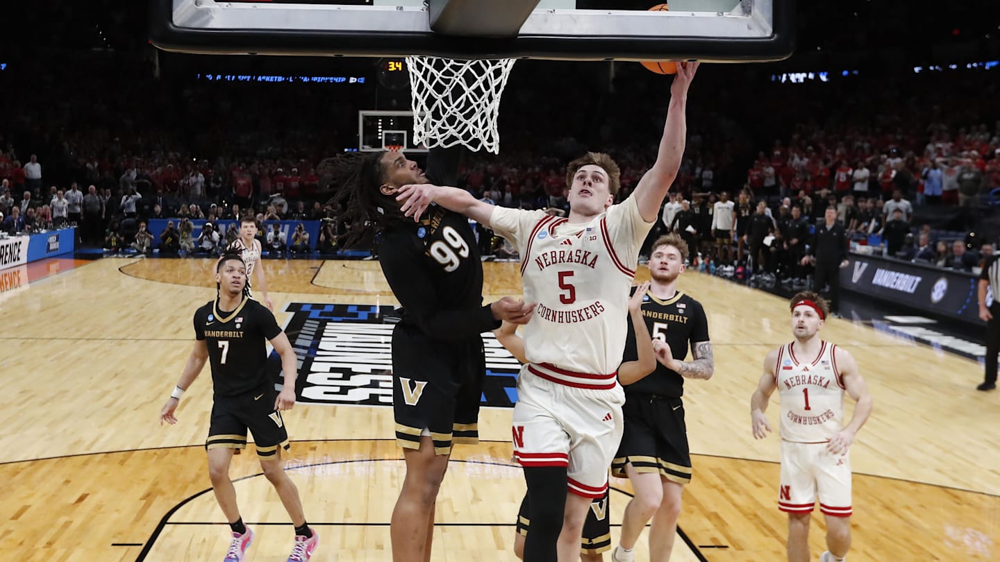 Nebrasketball Dances into the Sweet 16 with Thriller Over Vanderbilt