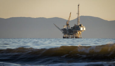 Trump invokes emergency powers for CA pipeline after Iran