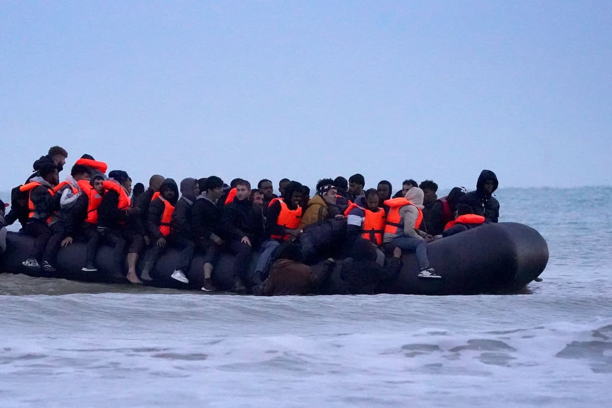 Failed asylum seeker families to be paid £40,000 to leave Britain - London Evening Standard