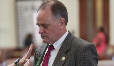 Steve Toth unseats Dan Crenshaw in GOP primary