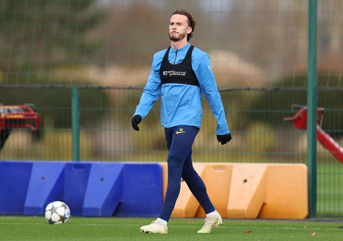 Tottenham star James Maddison in individual training