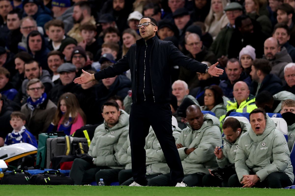 LONDON, ENGLAND - MARCH 14: Liam Rosenior, Manager of Chelsea, reacts during the Premier League match between Chelsea and Newcastle United at Stamford Bridge on March 14, 2026 in London, England. (Photo by Ryan Pierse/Getty Images)