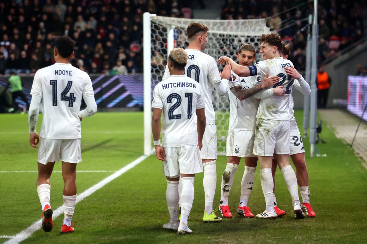 Ryan Yates of Nottingham Forest celebrates scoring his team's second goal with teammates during the UEFA Europa League 2025/26 Round of 16 Second Leg match between FC Midtjylland and Nottingham Forest FC at Arena Herning