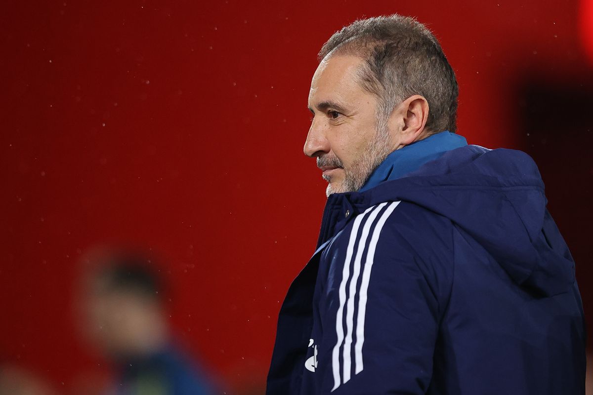 Nottingham Forest head coach Vitor Pereira