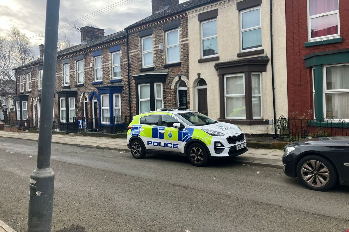 Police on Lime Grove in Toxteth this morning