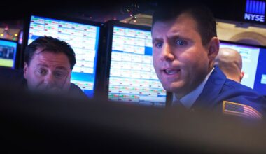 Don't let Iran war-induced market volatility scare you out of stocks