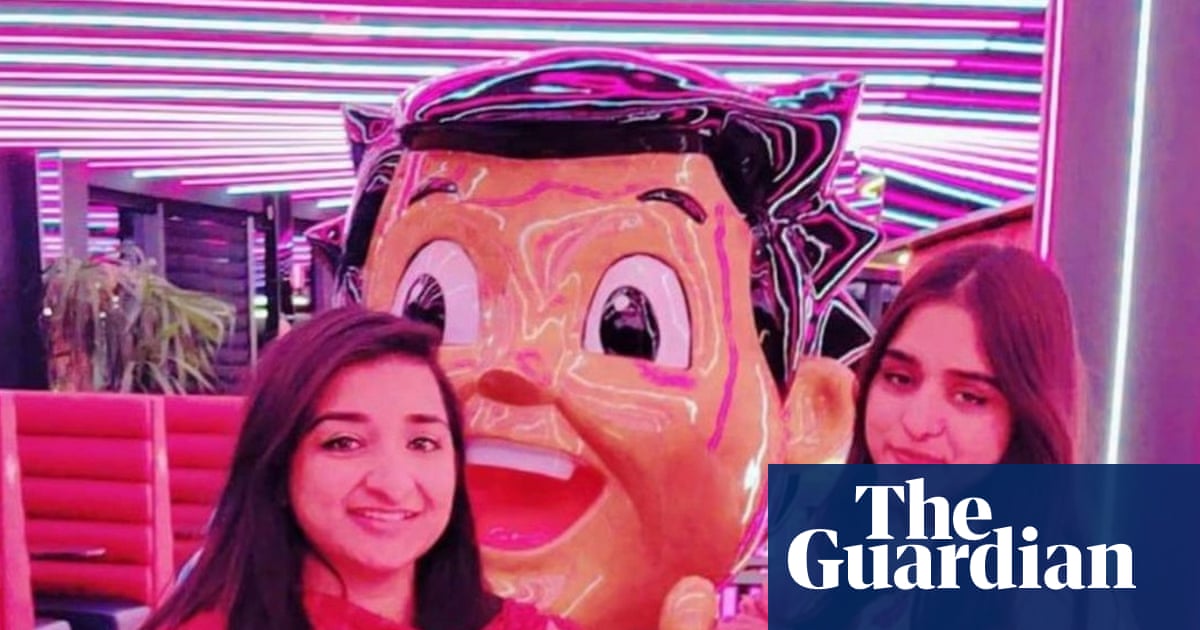 Two sisters drown while paddling at Snowdonia beauty spot | Wales