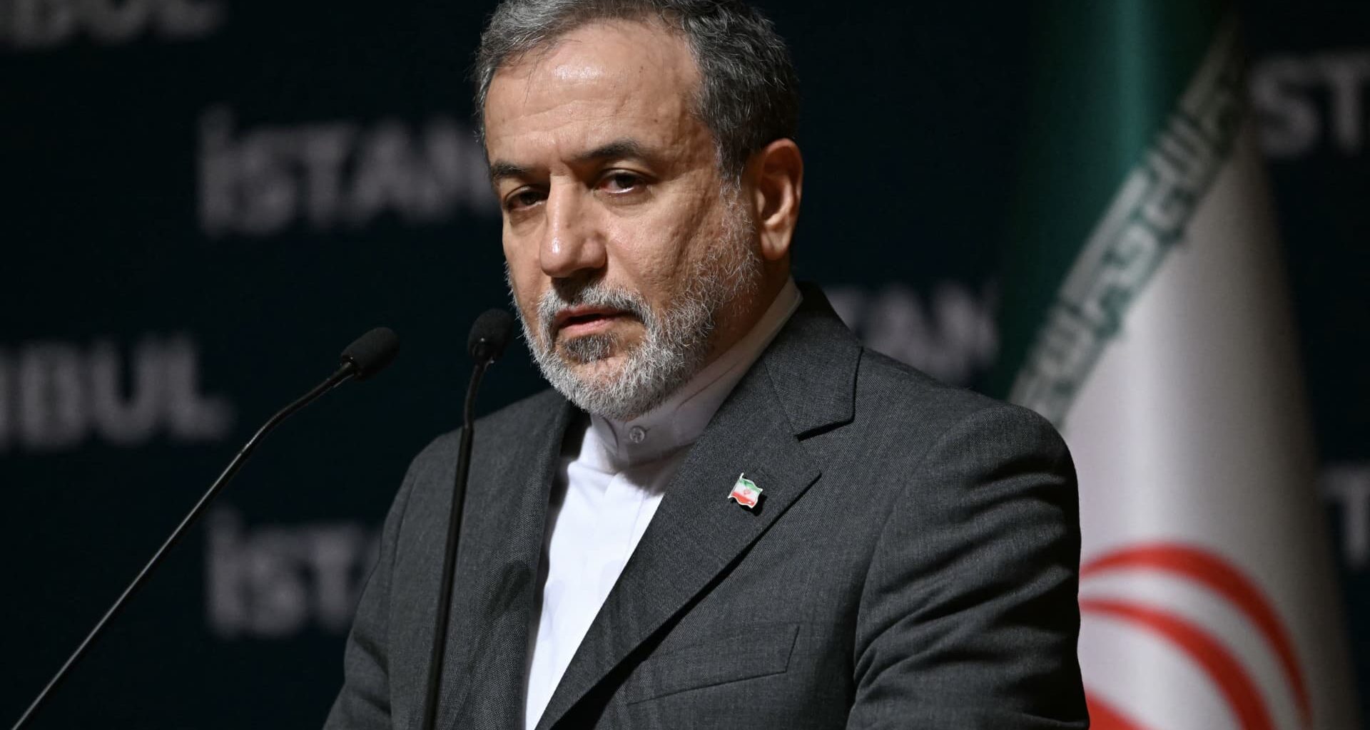 Iran foreign minister says U.S. invasion disaster for them