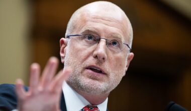 Democrats blast FCC Chair Carr's broadcast license threats as anti-First Amendment, 'totalitarian'