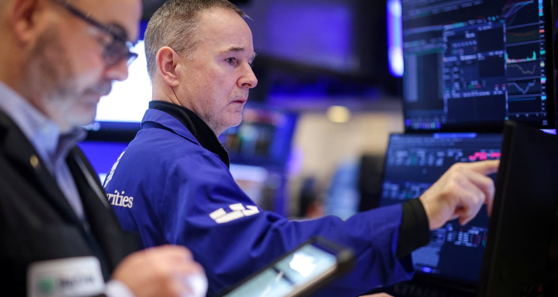 Investors are buying the dip despite Iran war. JPMorgan traders still cautious