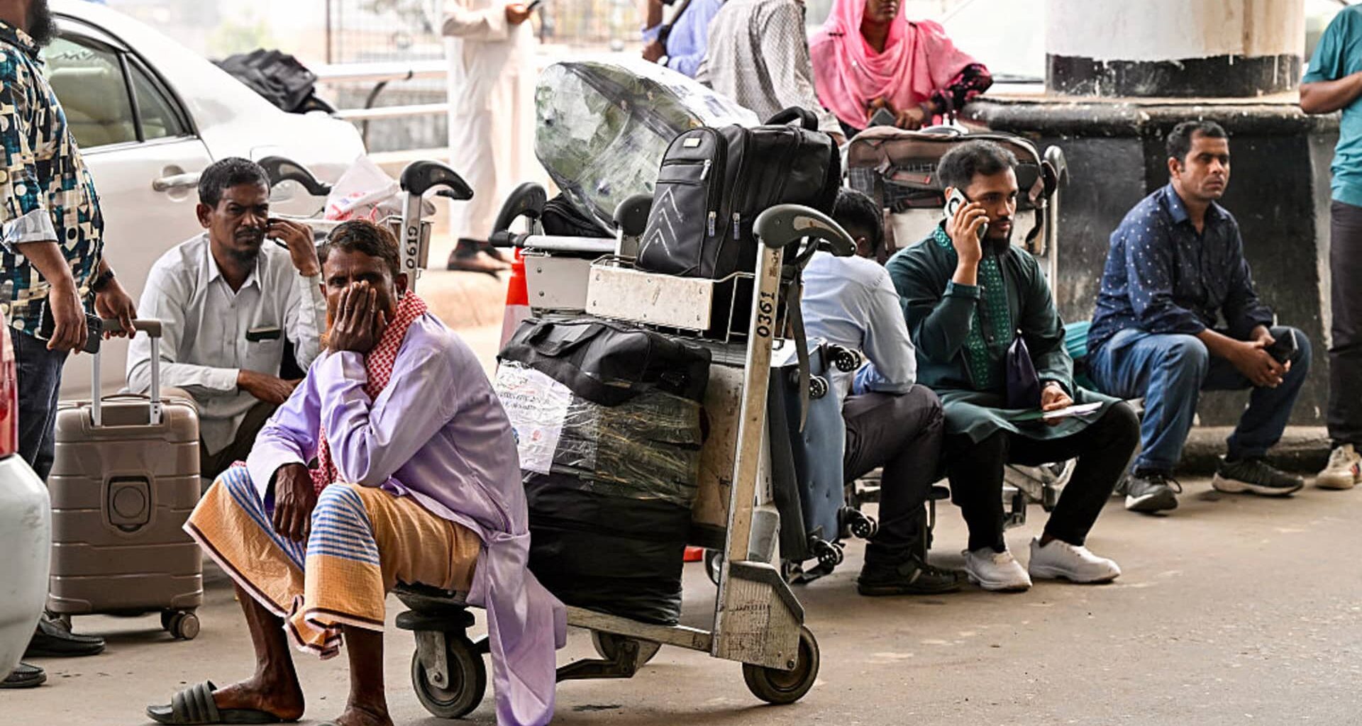 Iran war threatens global travel industry as passengers get stuck