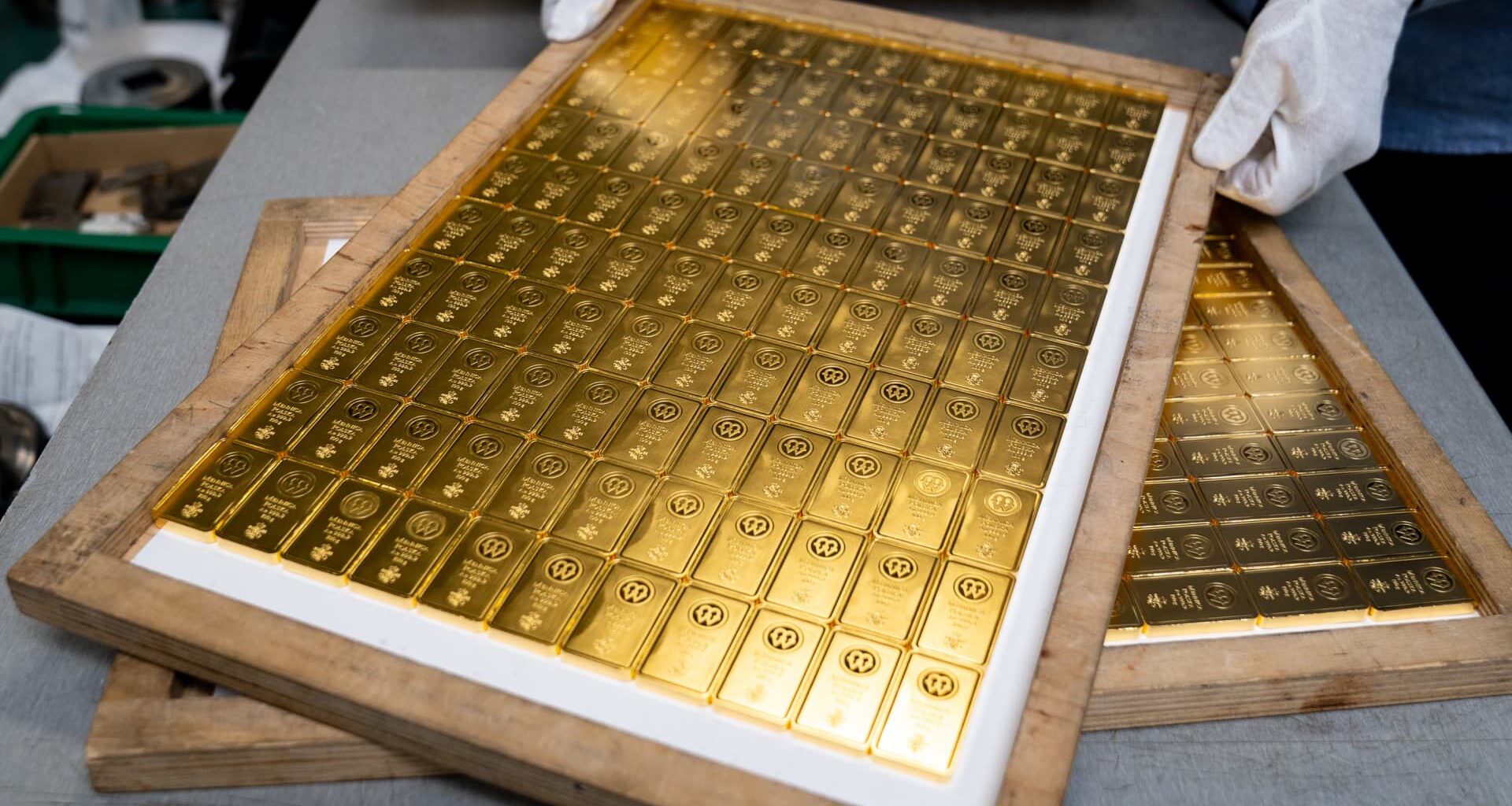 Gold on track for worst month since 2008 as Iran war drags on