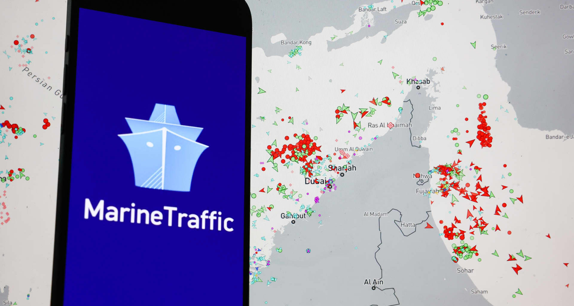 Iran warns that oil tankers transiting Strait of Hormuz must be careful