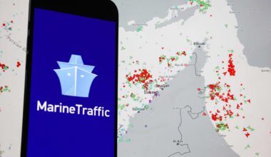 Iran warns that oil tankers transiting Strait of Hormuz must be careful