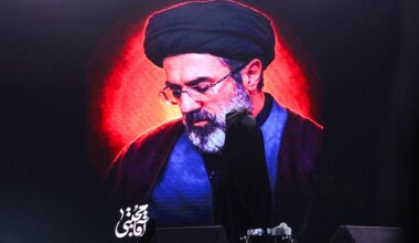 Strait of Hormuz must remain closed